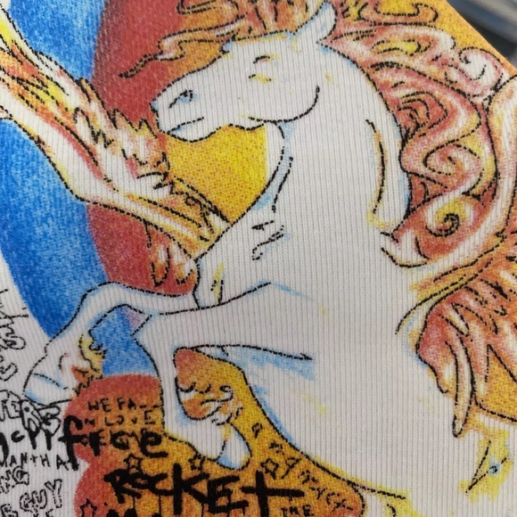 ❤️Hercules Winged Pegasus Unicorn Elton John Tee - Picture 7 of 7